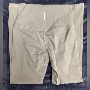 Kouii Leggings size 4